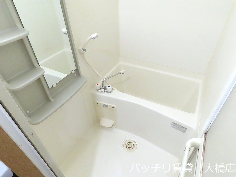 バス・シャワールーム　＊画像は別部屋の為イメージ、現状を優先致します。