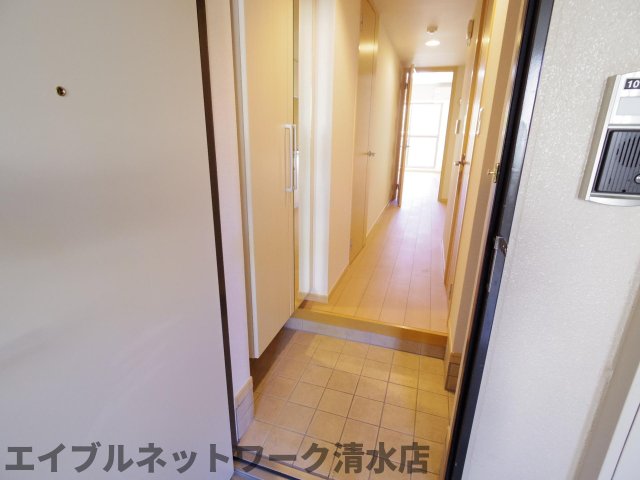 玄関　落ち着いた玄関です