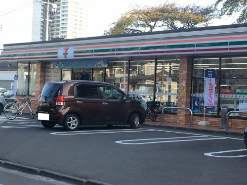 コンビニ　セブンイレブン 仙台通町2丁目店（コンビニ）まで966m