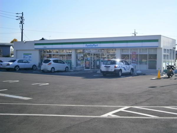 コンビニ　ファミリーマート長野芹田店（コンビニ）まで650m
