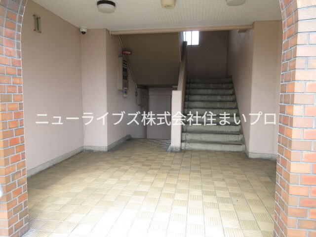 京阪本線 寝屋川市駅 徒歩18分 5階建 築45年の外観写真