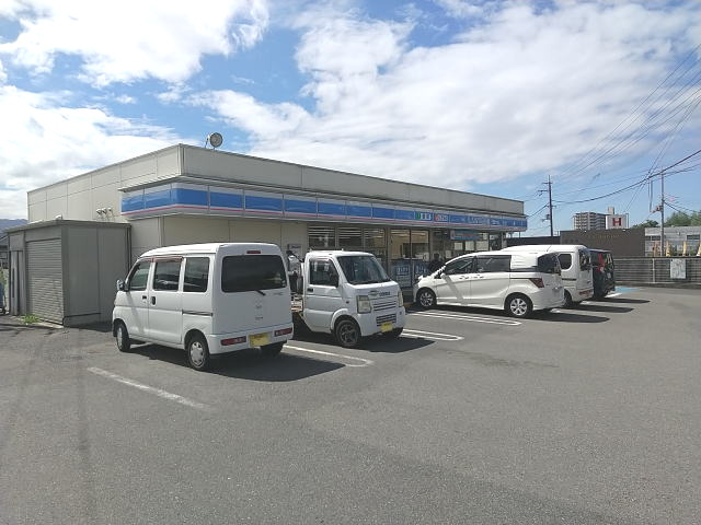 コンビニ　ローソン 橋本神野々店様（コンビニ）まで533m