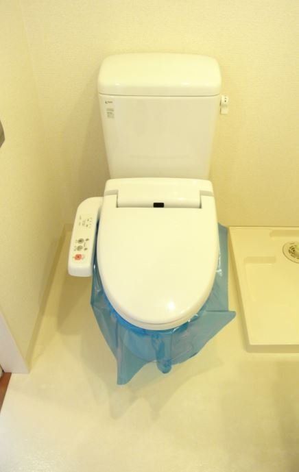 トイレ　トイレ