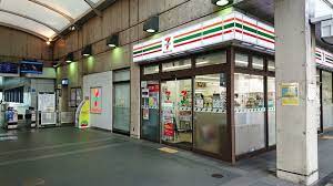 コンビニ　セブンイレブン ハートインJR朝霧駅改札口店（コンビニ）まで955m