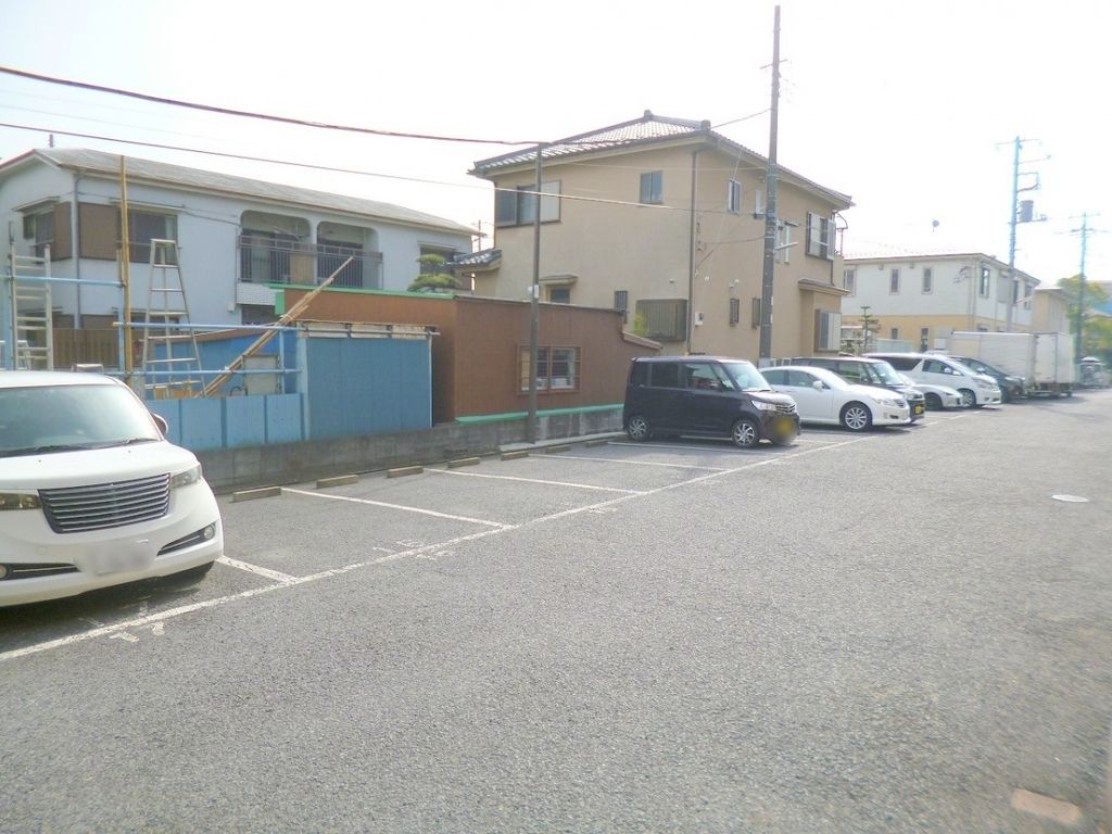 駐車場　駐車場