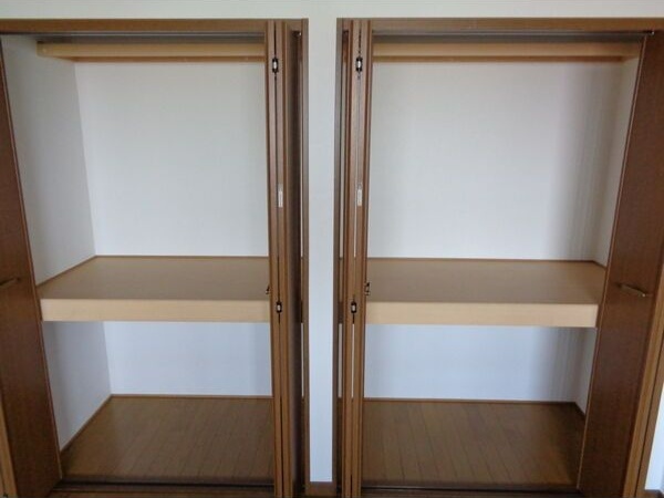 収納　同物件別部屋
