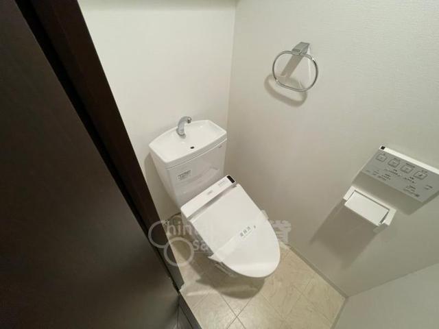 阪急千里線 豊津駅 徒歩6分 8階建 築10年のトイレ写真