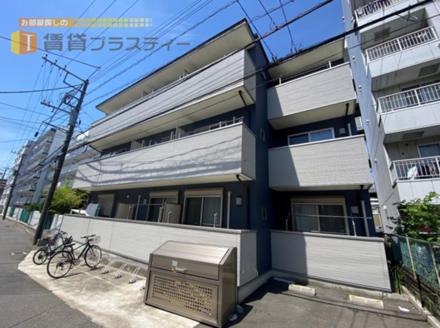 建物外観　休日は公園でのんびりお散歩かな