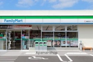 コンビニ　ファミリーマート練馬桜台店（コンビニ）まで482m