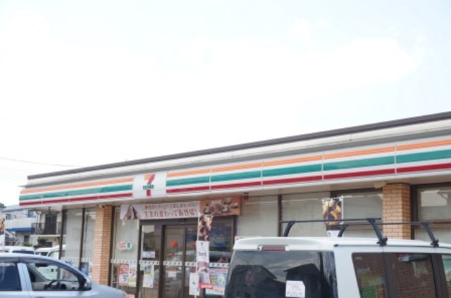 コンビニ　セブンイレブン小金井連雀通り店（コンビニ）まで351m
