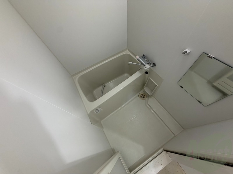 バス・シャワールーム　お風呂になります。一日の疲れを癒してくださいね。