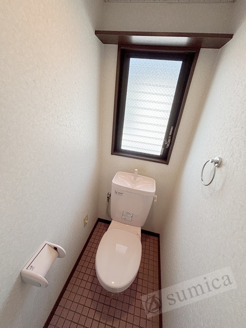 近鉄奈良線 瓢箪山駅 徒歩7分 3階建 築26年のトイレ写真