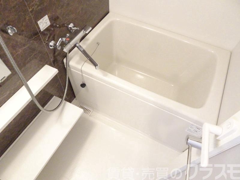 バス・シャワールーム　浴室乾燥機付きバス♪