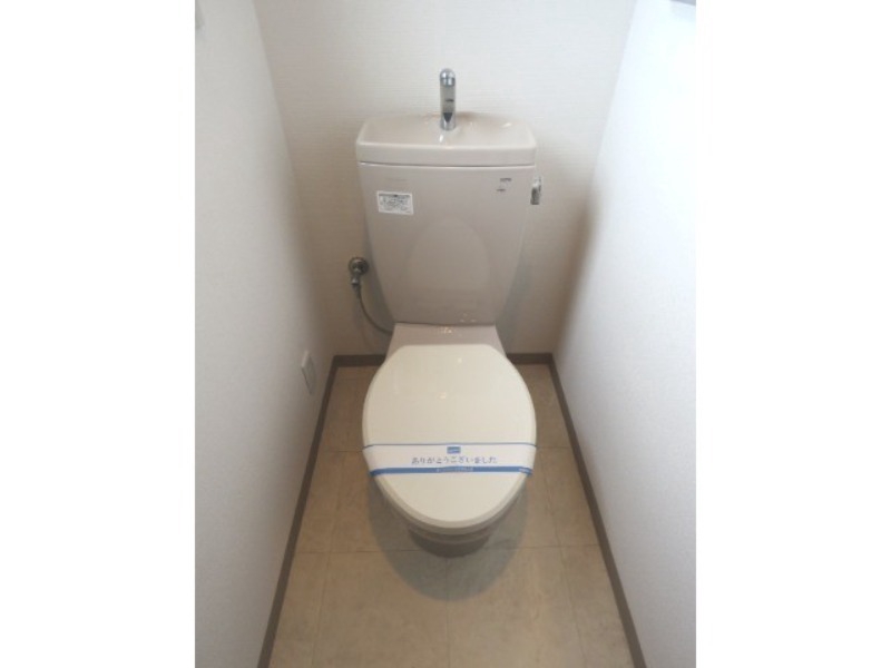 南海本線 堺駅 徒歩4分 5階建 築16年のトイレ写真
