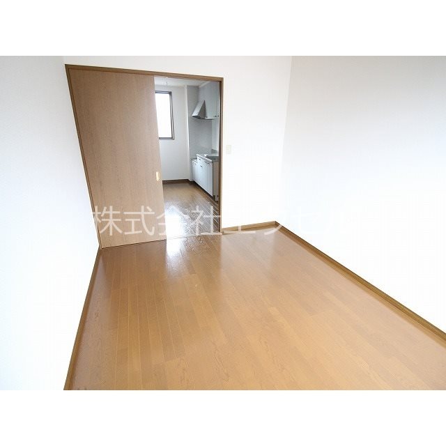 その他部屋・スペース　フローリング仕様の綺麗なお部屋です。