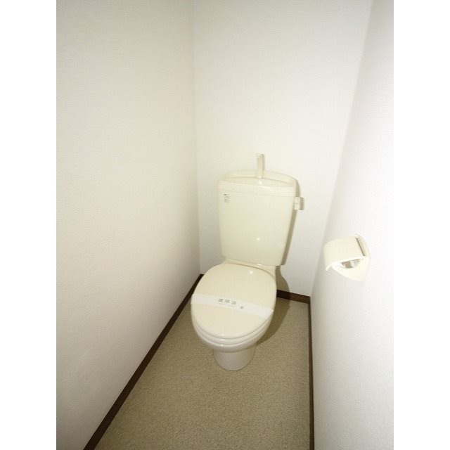 トイレ　清潔感のあるトイレです。