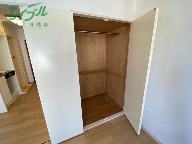 収納　別部屋反転参考写真です