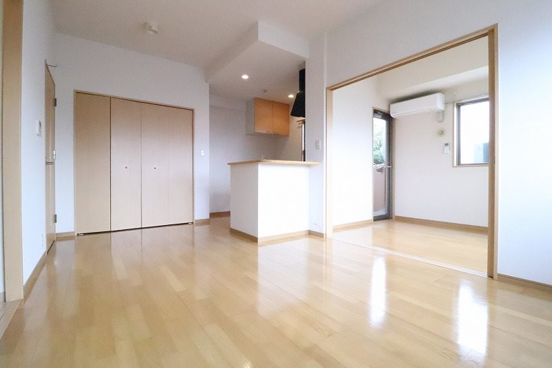 居室・リビング　別部屋の写真使用