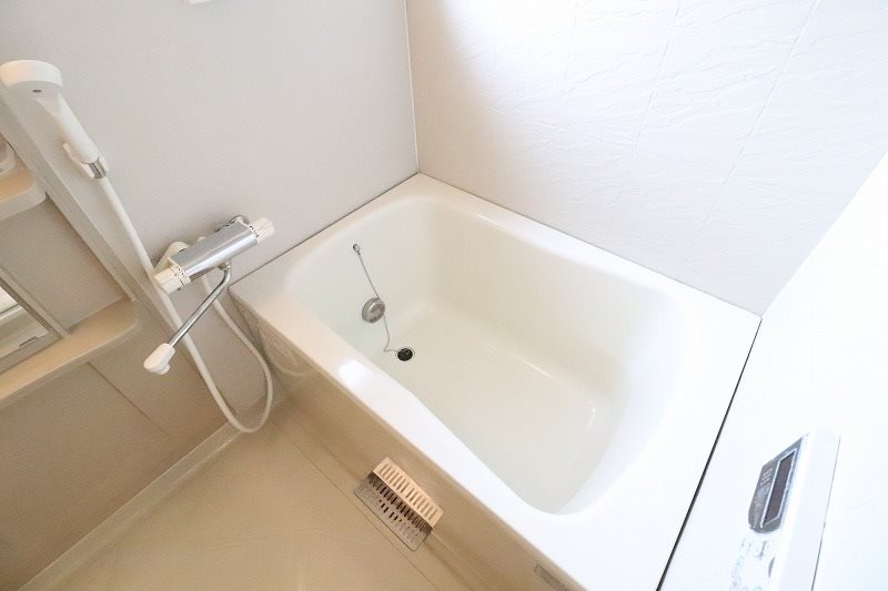 バス・シャワールーム　別部屋の写真使用