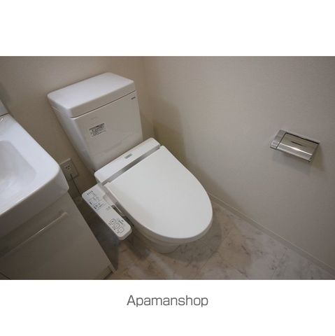 プレール・ドゥーク東新宿IIIのトイレ写真