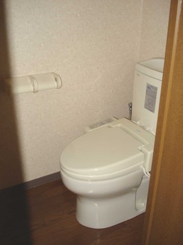 トイレ　※同タイプの部屋写真です