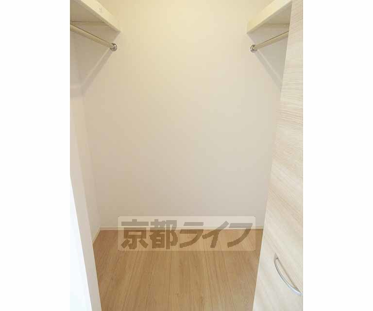 収納　広いウォークインクローゼットです。
