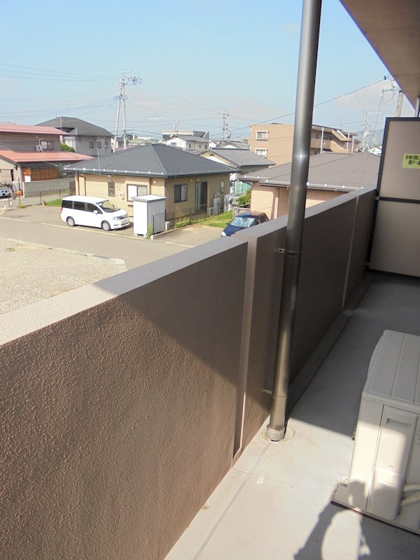 バルコニー　写真は101号室です（参考）
