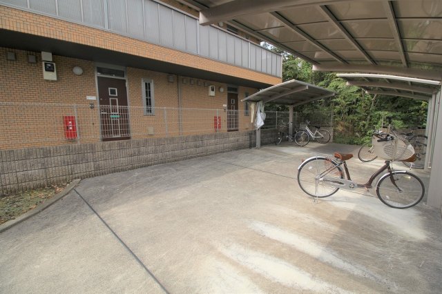 駐車場　他号室参考写真