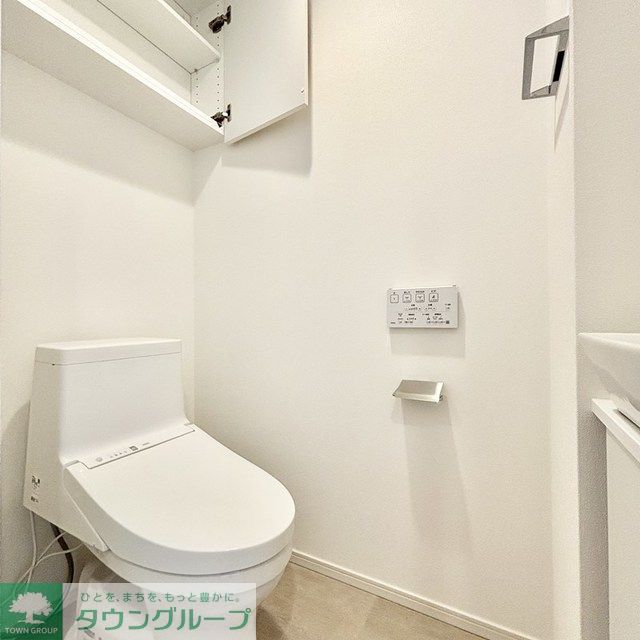 トイレ　※写真は同タイプ住戸です。