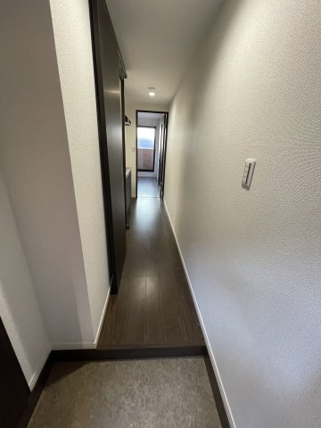 ベイルーム県立大学IIの玄関写真