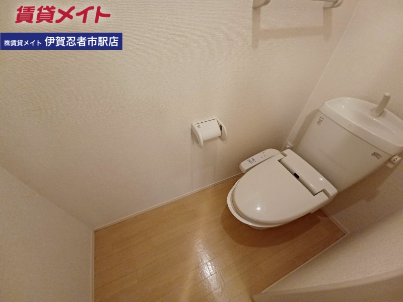 トイレ　反転タイプ参考写真