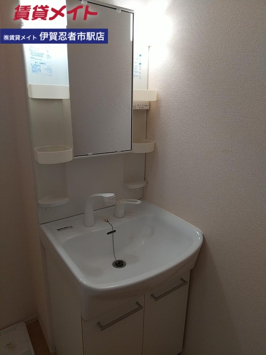 洗面設備　反転タイプ参考写真