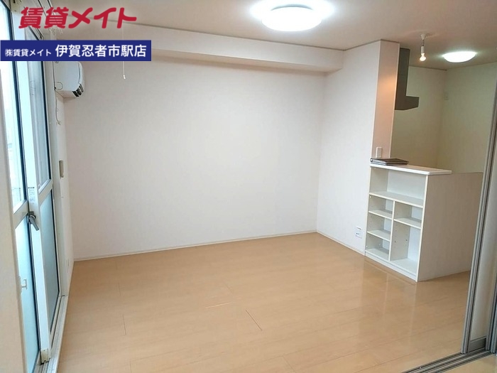居室・リビング　反転タイプ参考写真