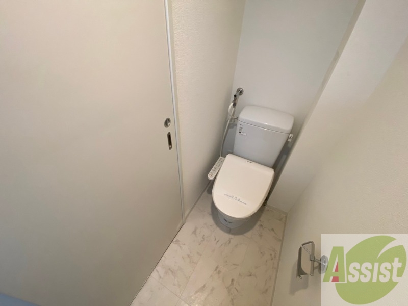 トイレ　トイレです。ウォシュレット付を探している方、おすすめです。