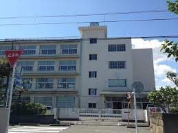 中学校　静岡市立長田南中学校（中学校）まで1436m