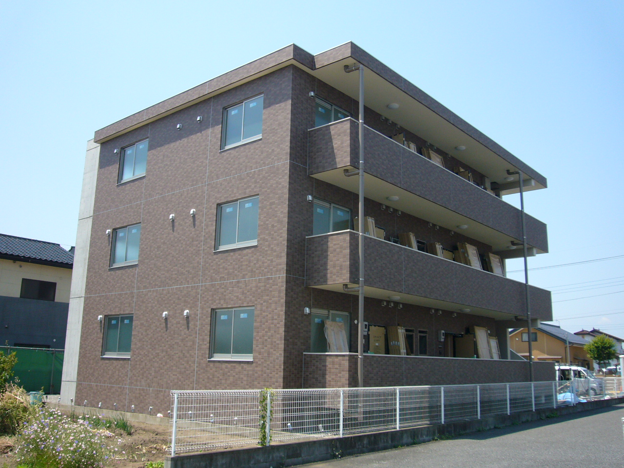 建物外観　タイル張りのお洒落な外観！