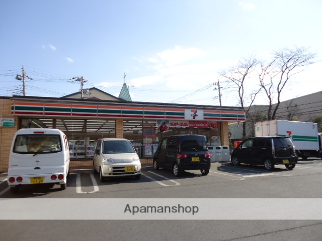 コンビニ　セブンイレブンふじみ野鶴ケ岡店（コンビニ）まで696m