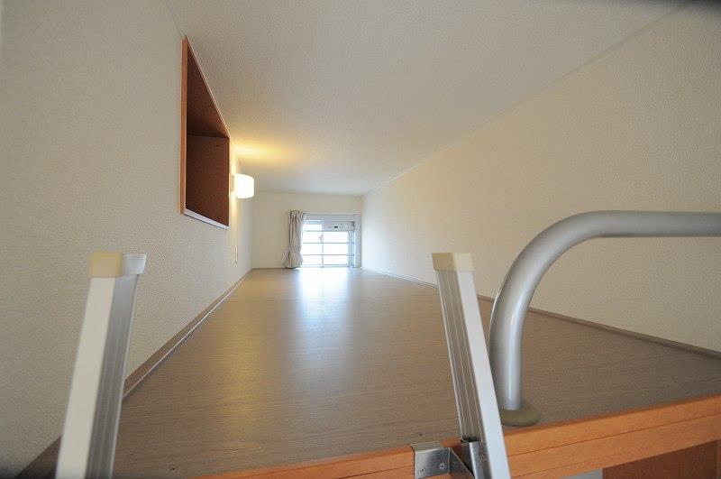 収納　ロフトで就寝もＯＫ。