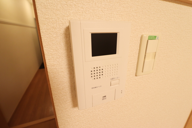 セキュリティ　モニター付インターホン