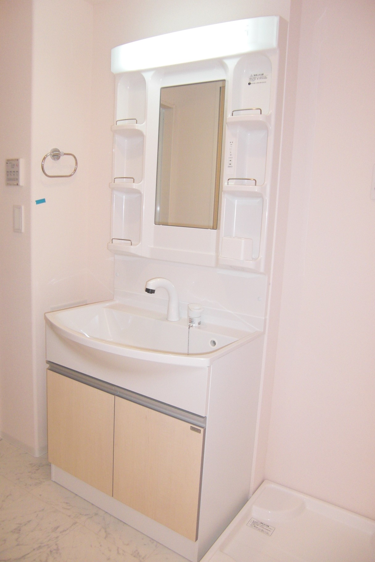 洗面設備　独立型洗面台！忙しい朝に便利です！