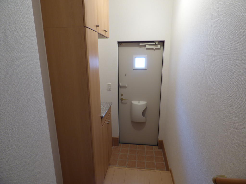 玄関　写真は別室です