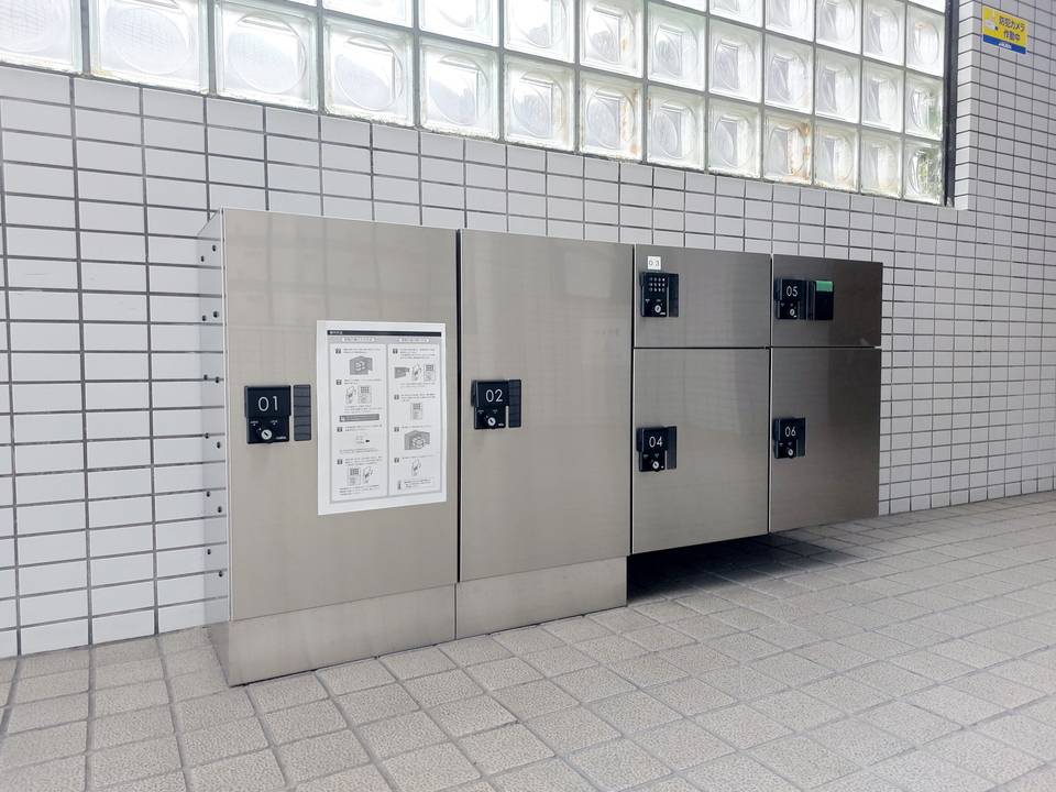 エントランス　宅配ボックス