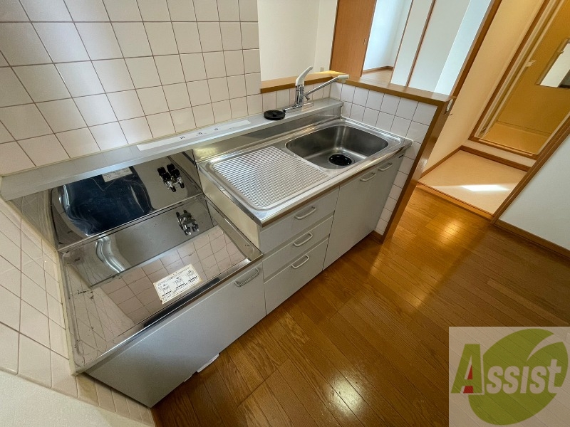 キッチン　キッチンはスペースも広々していて使いやすそうですよ！