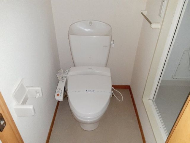 【茨木市南春日丘のアパートのトイレ】