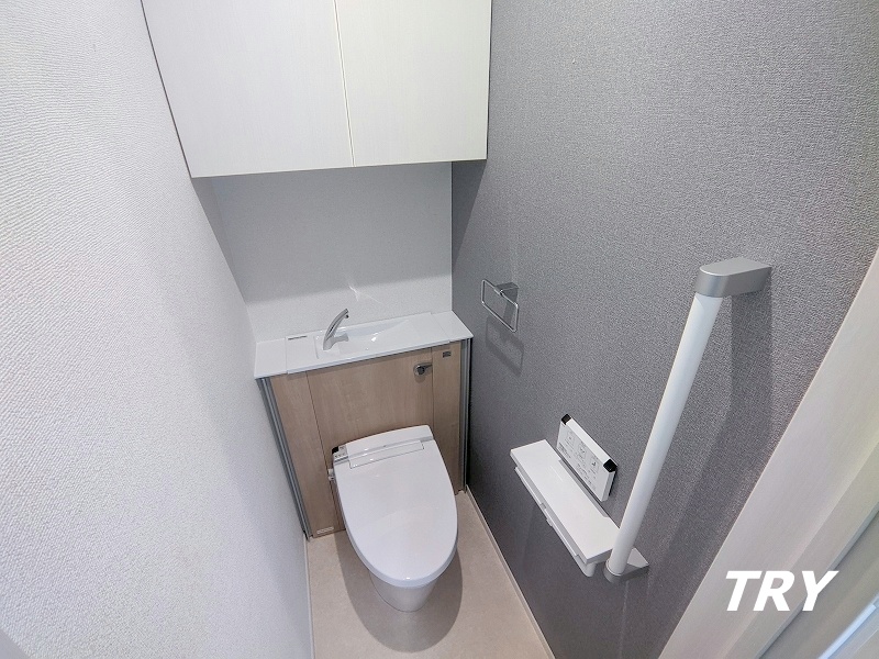 トイレ　温水洗浄便座