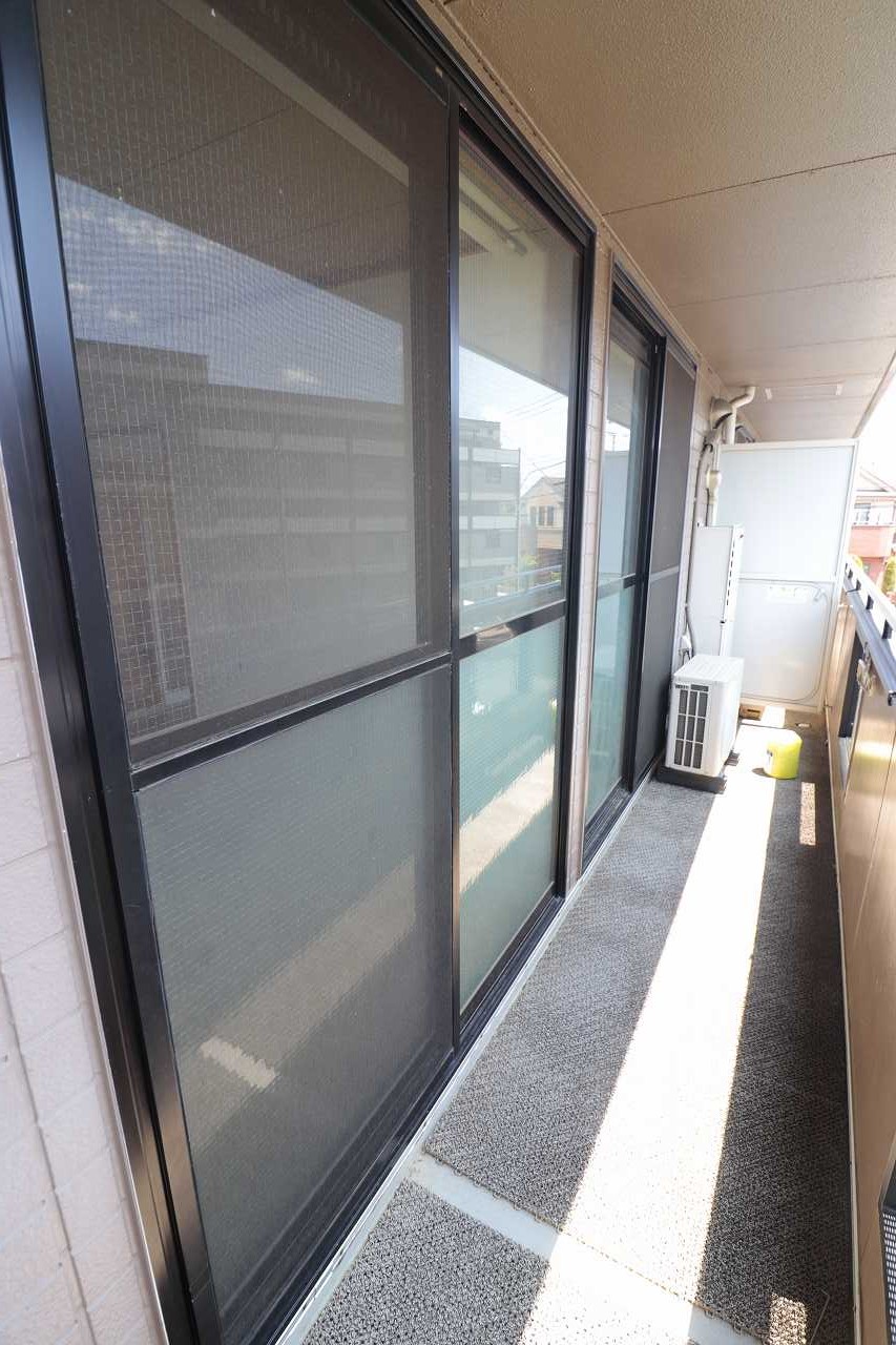 バルコニー　＊同物件、別部屋になります。