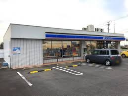コンビニ　ローソン一宮インター北店（コンビニ）まで916m