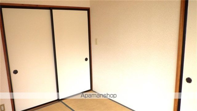 ハイツタカシの居間写真