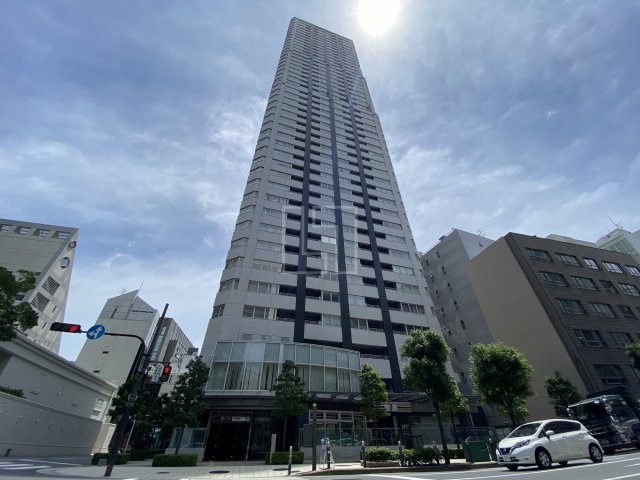 ディーグラフォート大阪NYタワーHIGOBASHIの建物外観