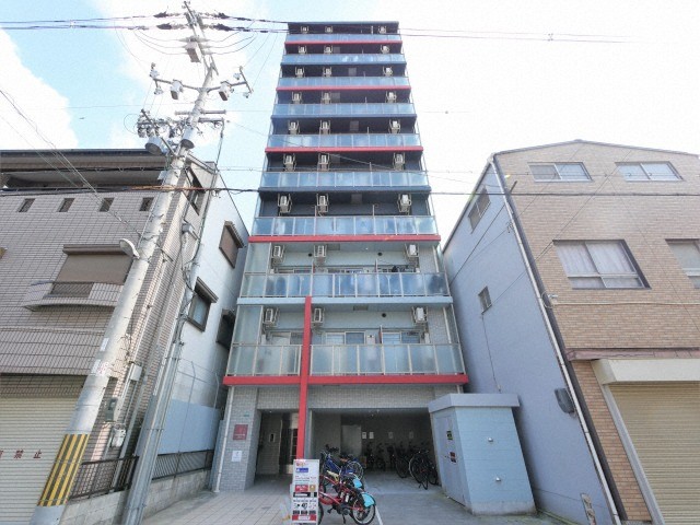 大阪市浪速区戎本町のマンションの建物外観